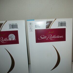 Hanes Silk Reflections Sheer Pantyhose Nylons AB Taupe Beige 3 Pair NIP NOS 1998